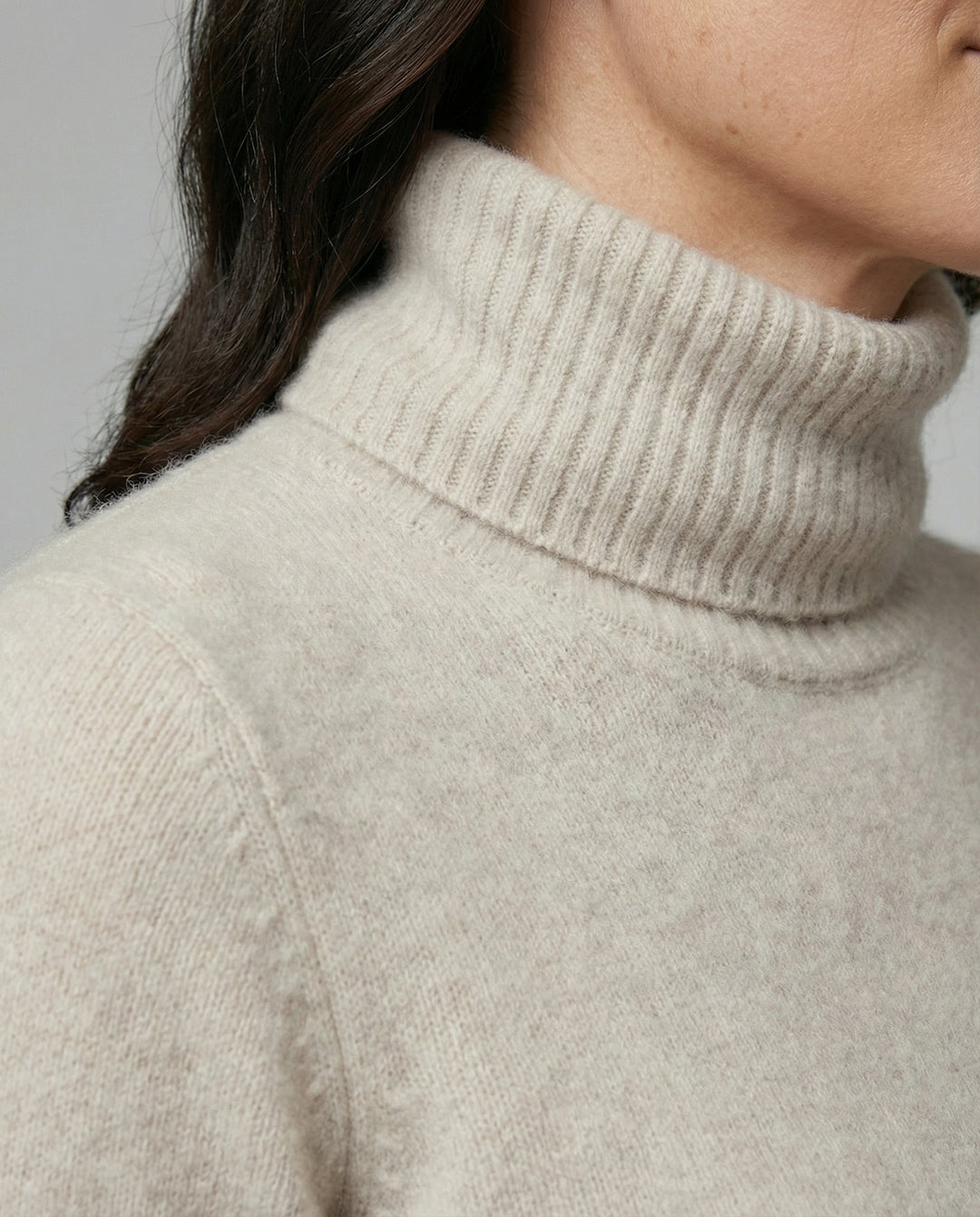 Soft Cashmere Roll Neck Sweater Women