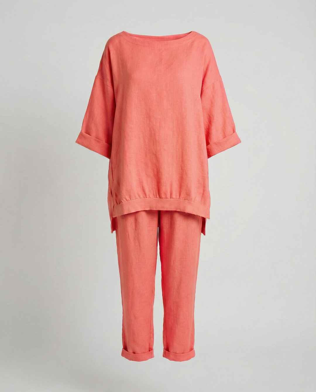 Comfortable women's leisure suit sporty