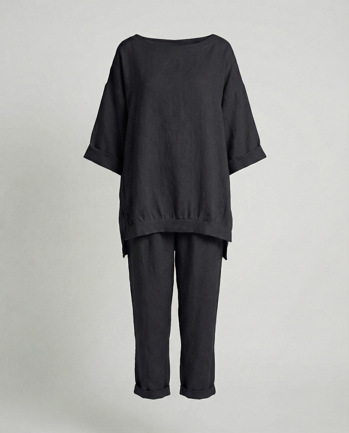 Comfortable women's leisure suit sporty